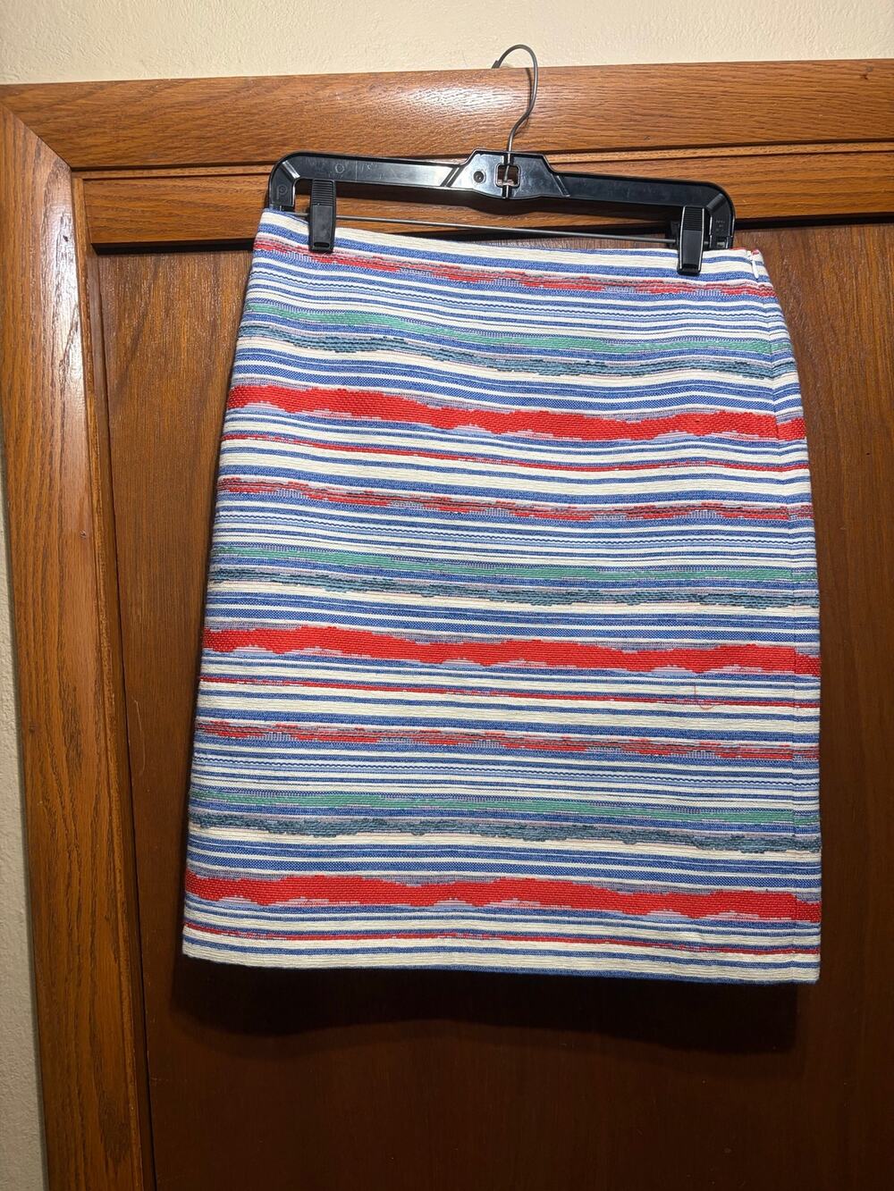 J McLaughlin Lined Striped Pencil Skirt Size 6 Red Blue Textured Preppy